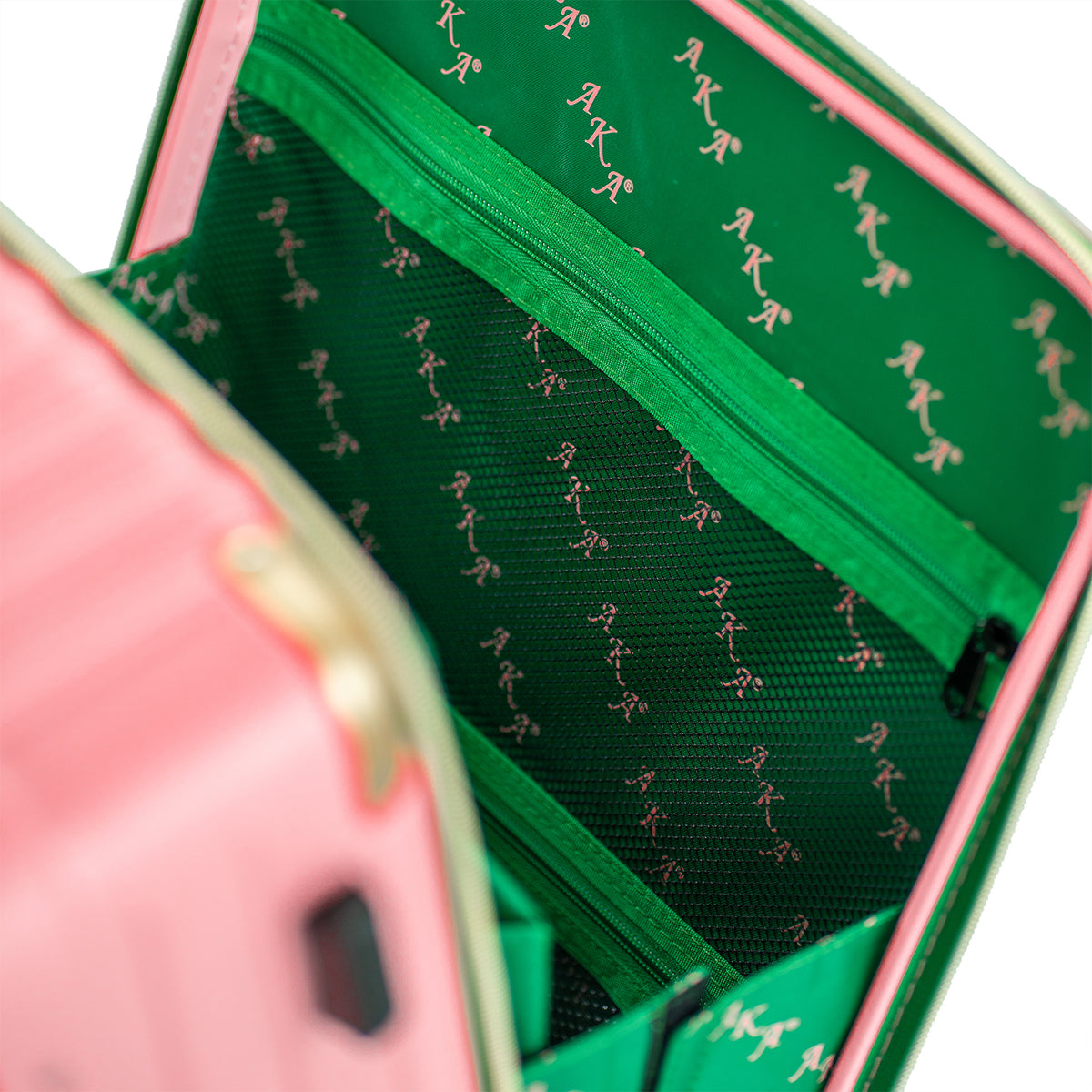 Executive Ivy 22&quot; Suitcase