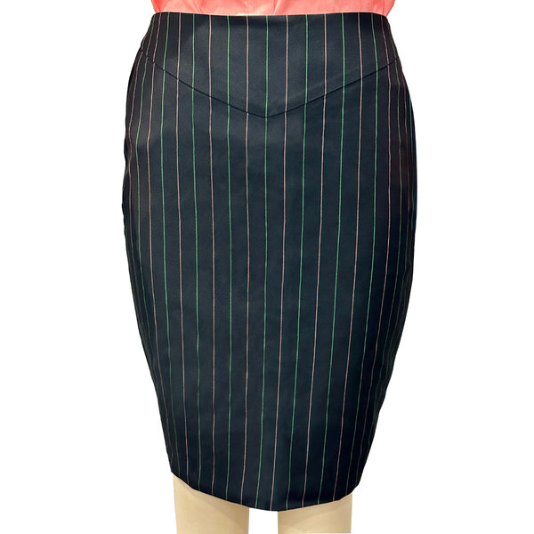 Pleated skirt - Black/Pinstriped - Ladies