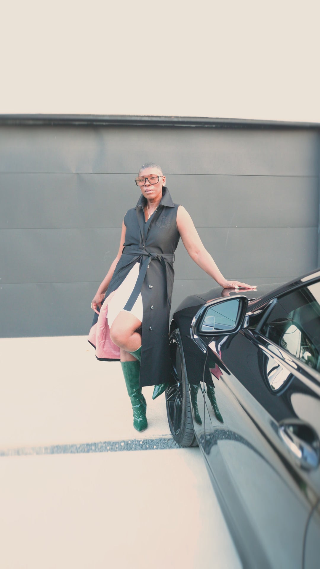 Sleeveless Trench Coat-Black